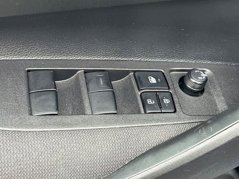 Used 2026 Toyota Corolla LE FWD image 15