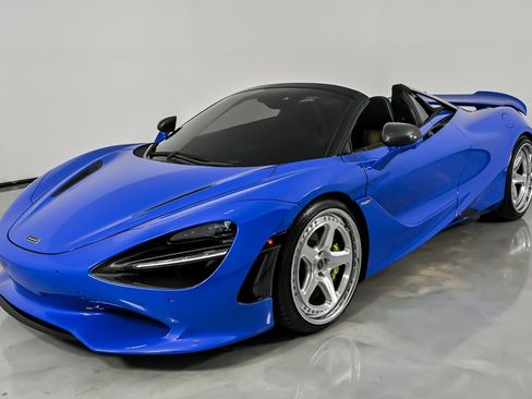 Used 2024 McLaren 750S Spider RWD image 8