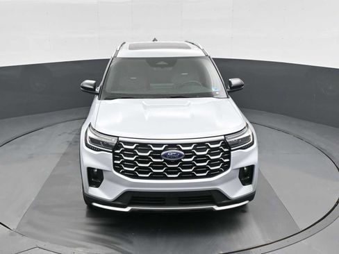 Used 2025 Ford Explorer Platinum image 22