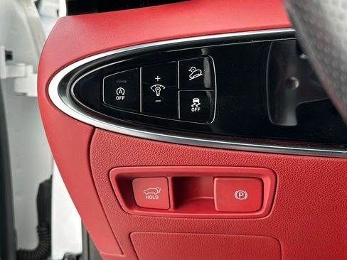 Used 2022 Genesis GV70 3.5T Sport w/ Sport Prestige Package image 43