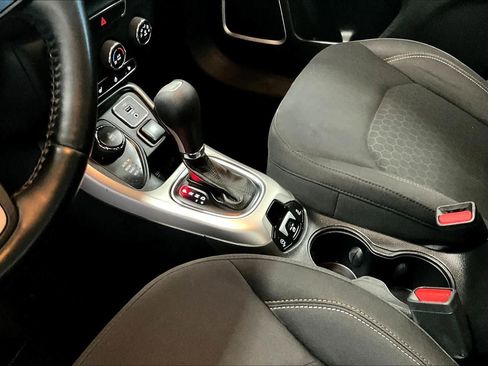 Used 2018 Jeep Compass Sport w/ Cold Weather Group image 15