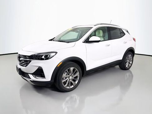 Used 2023 Buick Encore GX Essence w/ Experience Buick Package image 3
