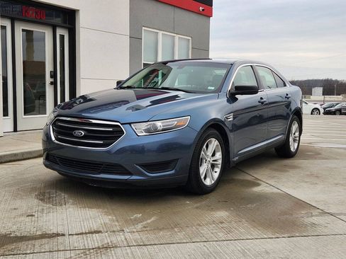 Used 2018 Ford Taurus SE FWD image 2