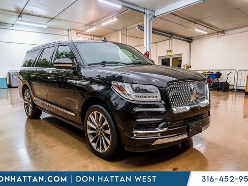 Used 2021 Lincoln Navigator L Reserve RWD image 37