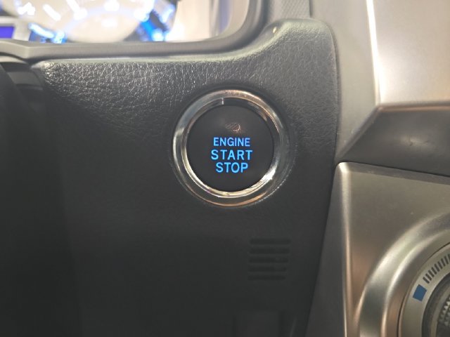 Used 2018 Toyota 4Runner Limited AWD/4WD image 29