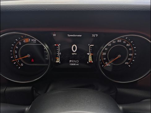 Used 2023 Jeep Wrangler Unlimited Rubicon w/ LED Lighting Group AWD/4WD image 2