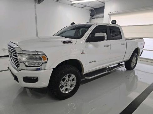 Used 2022 RAM 2500 Laramie AWD/4WD image 3
