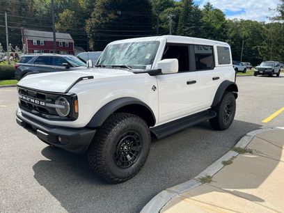 New 2026 Ford Bronco Outer Banks w/ Sasquatch Package