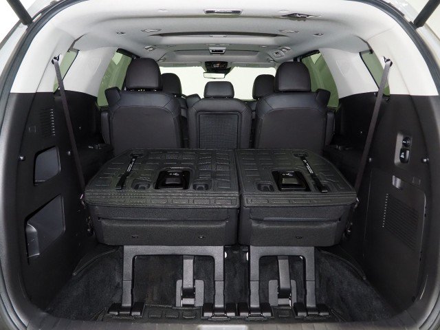 Used 2025 Kia Carnival SX Prestige FWD image 58