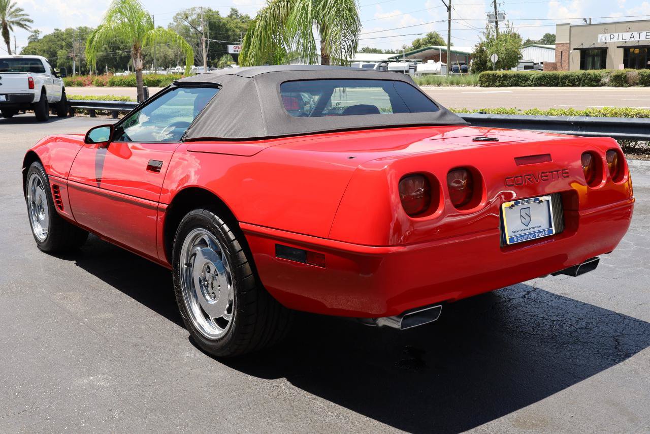 Used 1995 Chevrolet Corvette Convertible RWD image 7