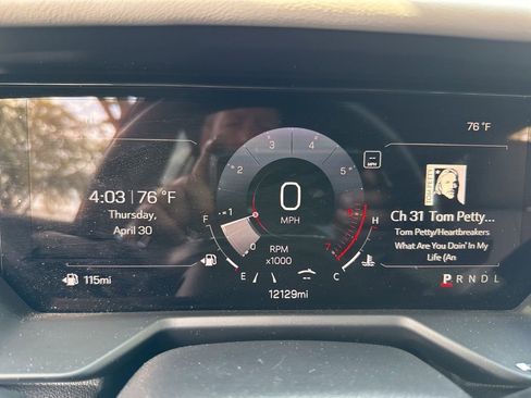 Used 2026 GMC Acadia Elevation w/ Elevation Premium Package FWD image 27