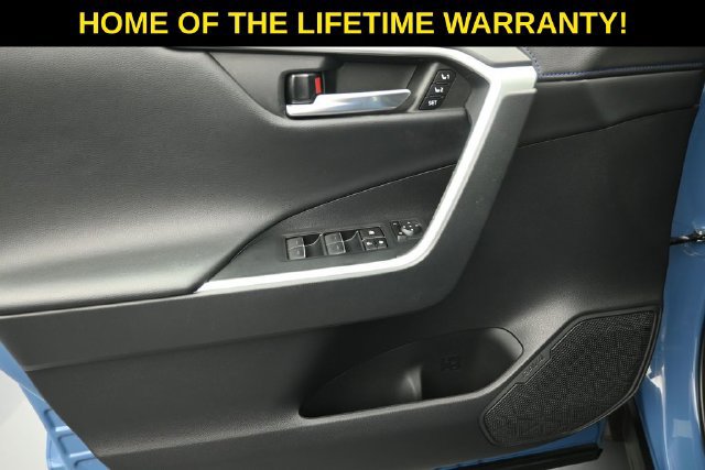 Used 2023 Toyota RAV4 XSE AWD/4WD image 11