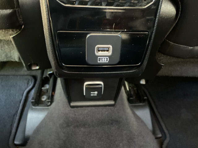 Used 2022 Jeep Compass Latitude w/ Sun and Sound Group AWD/4WD image 21