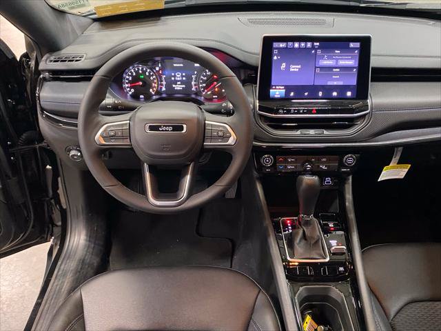 Certified 2026 Jeep Compass Latitude AWD/4WD image 11