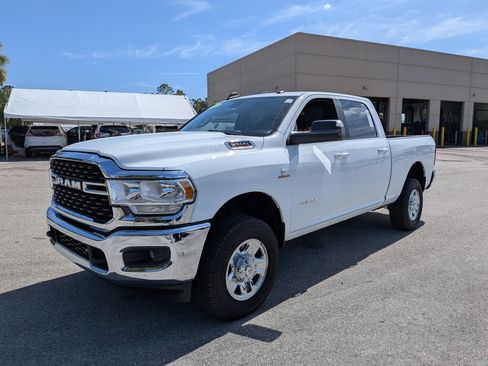 Used 2022 RAM 2500 Big Horn w/ Cold Weather Group image 8