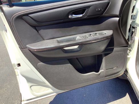 Used 2015 Chevrolet Traverse LTZ AWD/4WD image 33