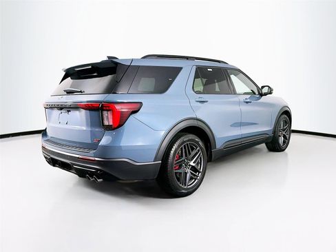 Used 2025 Ford Explorer ST image 7
