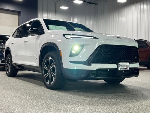 New 2026 Buick Enclave Sport Touring w/ LPO, Floor Liner Package image 5