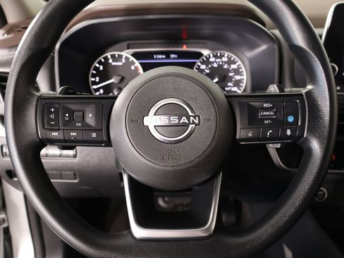 Used 2023 Nissan Rogue SV FWD image 5