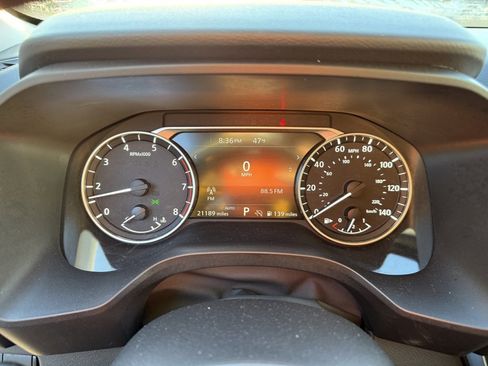 Used 2024 Nissan Rogue SV image 15