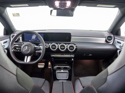 New 2026 Mercedes-Benz CLA 250 4MATIC image 10