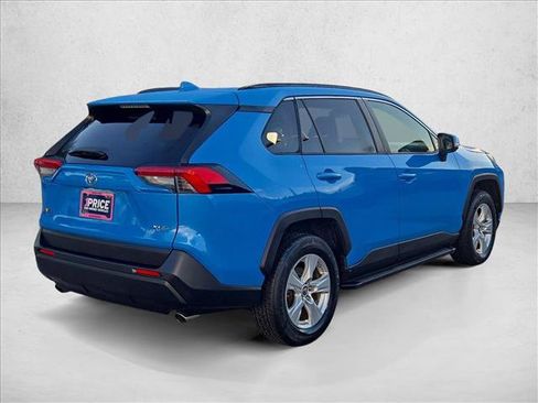 Used 2019 Toyota RAV4 XLE FWD image 5