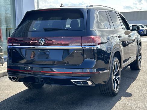 Certified 2025 Volkswagen Atlas SEL Premium R-Line image 7