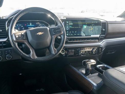 Used 2022 Chevrolet Silverado 1500 High Country w/ High Country Premium Package image 16