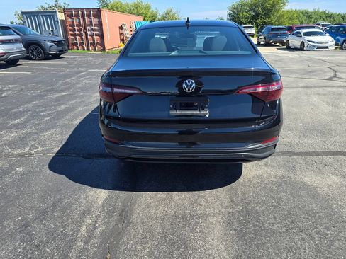 Used 2024 Volkswagen Jetta Sport FWD image 4