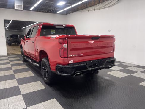 Used 2020 Chevrolet Silverado 1500 LT Trail Boss image 2