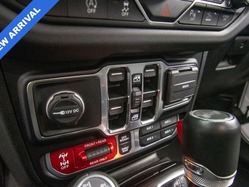 Used 2024 Jeep Wrangler Unlimited Rubicon AWD/4WD image 16
