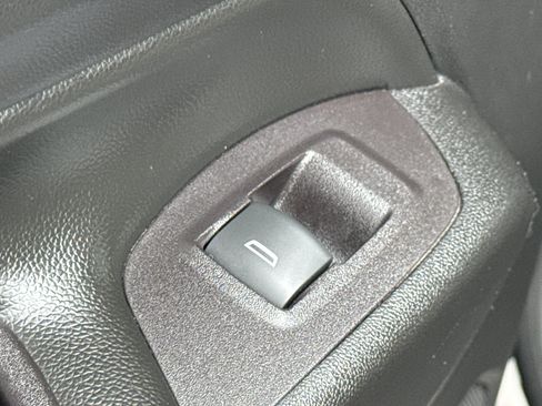 Certified 2020 Chevrolet Equinox LT AWD/4WD image 30