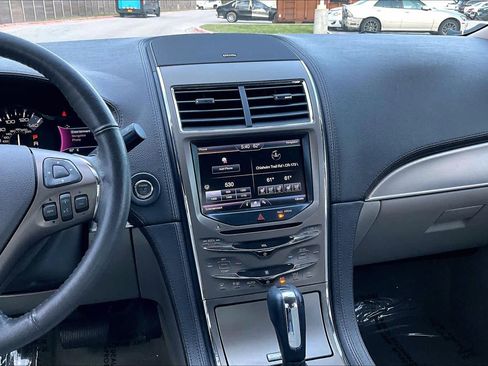 Used 2014 Lincoln MKX FWD w/ Equipment Group 101A image 7