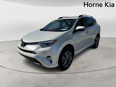 Used 2017 Toyota RAV4 Platinum image 7