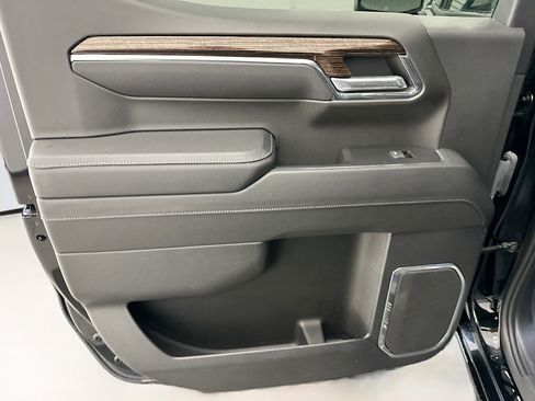 Used 2023 GMC Sierra 1500 Elevation image 27