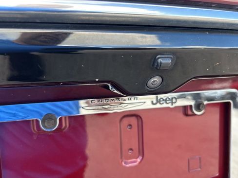 Used 2023 Jeep Wagoneer Series III w/ Preferred Equipment Group image 21