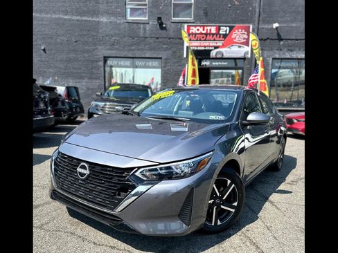 Used 2025 Nissan Sentra SV FWD image 1
