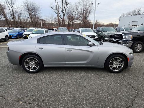 Used 2016 Dodge Charger SXT image 7