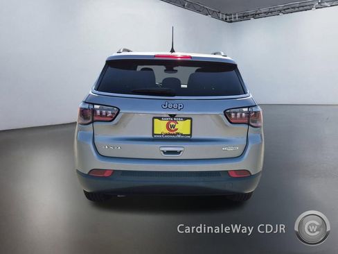 Used 2023 Jeep Compass Latitude w/ Sun and Sound Group AWD/4WD image 4