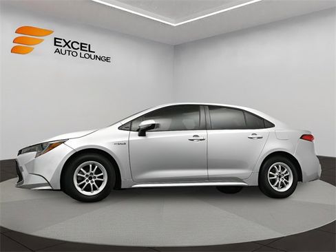Used 2020 Toyota Corolla LE image 30
