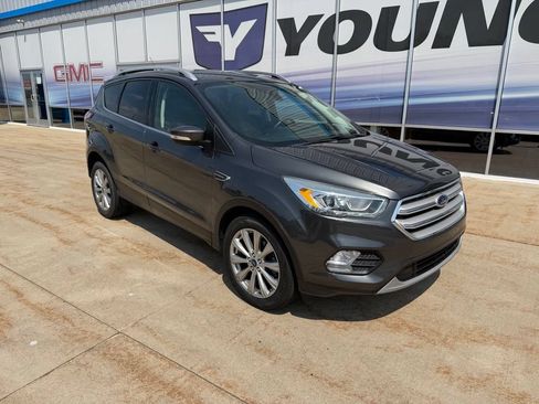 Used 2017 Ford Escape Titanium FWD image 2