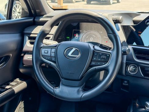 Certified 2024 Lexus UX 250h FWD image 14