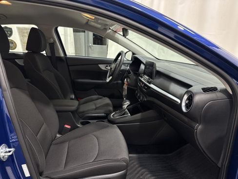 Used 2023 Kia Forte LXS w/ LXS Technology Package FWD image 27