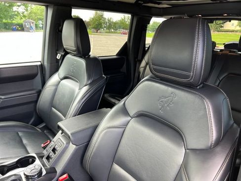 Used 2025 Ford Bronco Badlands AWD/4WD image 18