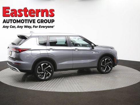 Used 2023 Mitsubishi Outlander SE AWD/4WD image 43