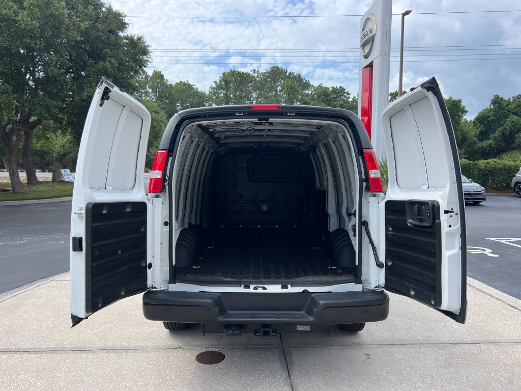 Used 2023 GMC Savana 2500 Extended w/ Driver Convenience Package RWD image 14