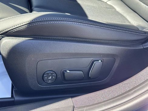 Used 2026 BMW 330i xDrive Sedan AWD/4WD image 19