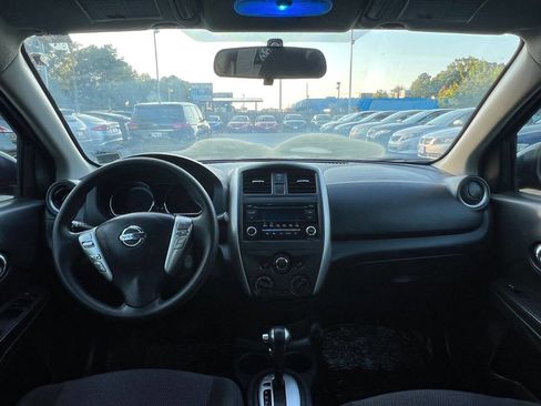 Used 2018 Nissan Versa SV image 13