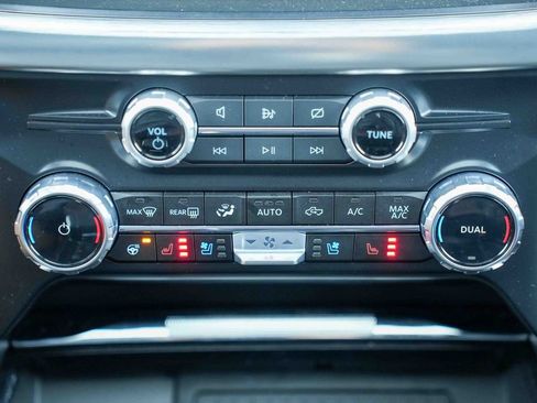 Used 2023 Ford F150 Lariat w/ Equipment Group 502A High image 31