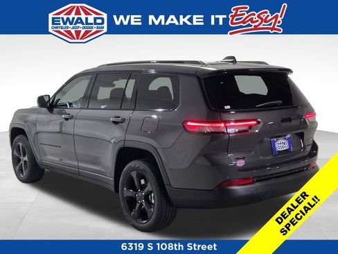 New 2025 Jeep Grand Cherokee L Limited w/ Black Appearance Package AWD/4WD image 20